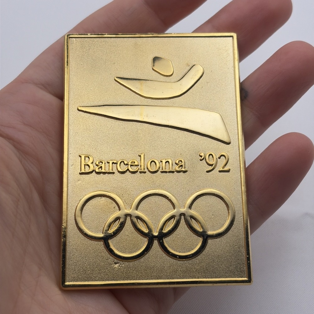 1992 Barcelona Summer Olympic Games Logo Spain Gold Tone Jumbo Lapel Hat Pin